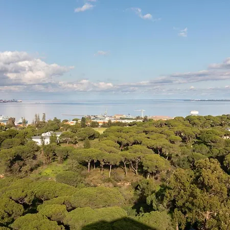 Cristo Rei Flat - Great Views By Homeful Homes * Almada